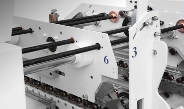 カートン箱のための4&6ポイント高速の冷たい折りたたみそしてつく機械