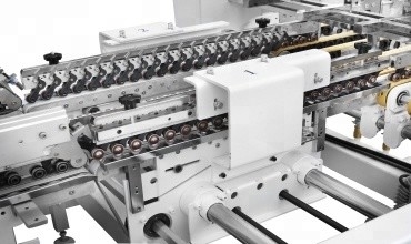 カートン箱のための4&6ポイント高速の冷たい折りたたみそしてつく機械