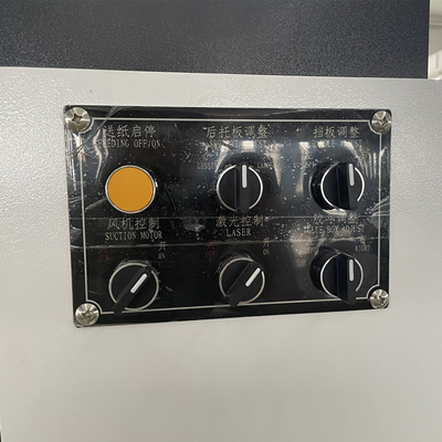 2500KG自動ホールダーのGluerのスティッチャー0.1-2mmの厚さ