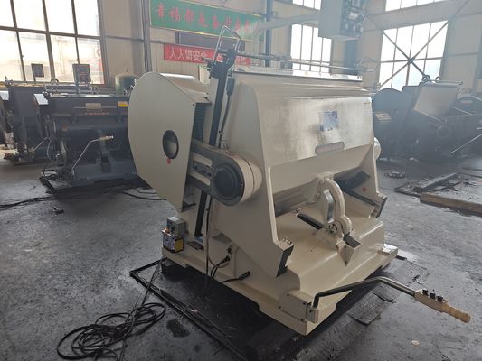 1500mm ラージサイズ 段ボール 罫線加工型抜き機