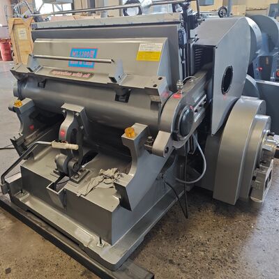 ML1200 連続機能の電動オイル供給用 波紋型紙箱型切断機 梱包生産ラインに最適