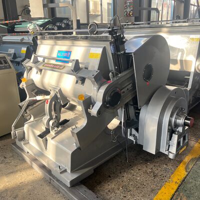 5129 4150 2346mm 波紋紙 紙箱 切断機 紙箱 包装用に設計された 白色を含む色調調整可能