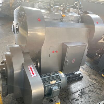 フラットベッド ダイ カートンボード ダイ カット マシン 調整可能な色 安定したパフォーマンスと時間とともに一貫したカットを提供します