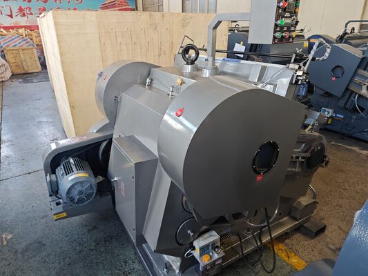 ML1200 手動波浪形紙箱模切機、速度 20 件/分、尺寸 1200 * 830 毫米、配備四重安全系統