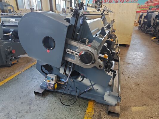 マニュアル ヘビーデューティー ML1200 段ボールダイカット機 (20枚/分、1200 * 830 mm)